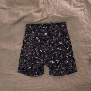 Lululemon align biker shorts, size 6 and 6” inseam